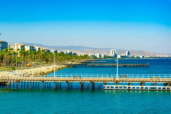 Een Pier Leidt Tot Middellandse Zee Limassol Cypru — Stockfoto