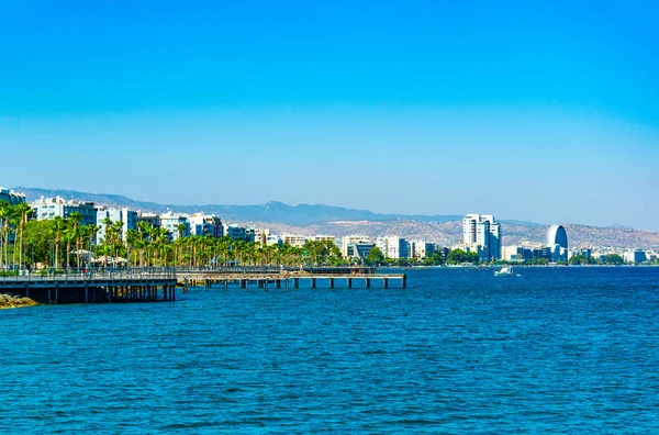 Een Pier Leidt Tot Middellandse Zee Limassol Cypru — Stockfoto