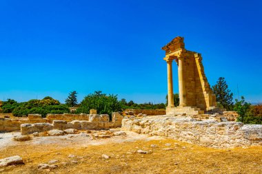 Bileşik Cypru üzerinde Apollo Hylates Tapınağı, Kalesi'nde