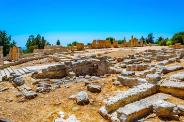 Bileşik Cypru üzerinde Apollo Hylates Tapınağı, Kalesi'nde
