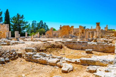 Bileşik Cypru üzerinde Apollo Hylates Tapınağı, Kalesi'nde