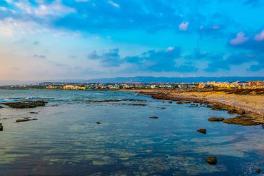 Cypru gün batımı görünümü Pafos