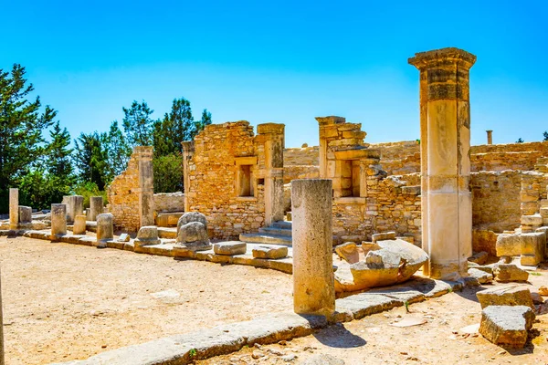 Bileşik Cypru üzerinde Apollo Hylates Tapınağı, Kalesi'nde