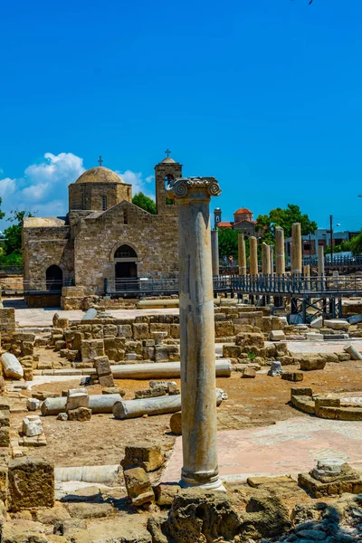 Agia Kyriaki Chrysopolitissa Kerk Omringd Met Ruïnes Van Een Oude — Stockfoto