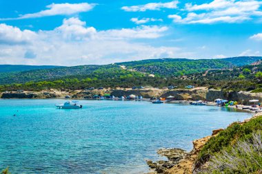 Mavi lagün Akamas yarımada üzerinde Cypru