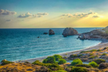 Günbatımı Petra tou Romiou üzerinde ne yazık ki Aphordite'nın rock görüntülemek Cypru üzerinde