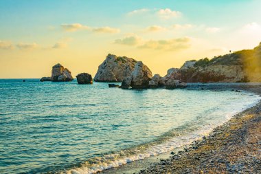 Günbatımı Petra tou Romiou üzerinde ne yazık ki Aphordite'nın rock görüntülemek Cypru üzerinde