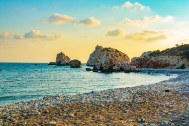 Günbatımı Petra tou Romiou üzerinde ne yazık ki Aphordite'nın rock görüntülemek Cypru üzerinde