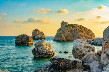 Günbatımı Petra tou Romiou üzerinde ne yazık ki Aphordite'nın rock görüntülemek Cypru üzerinde