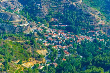 Cypru 'daki Pano Platres köyü.