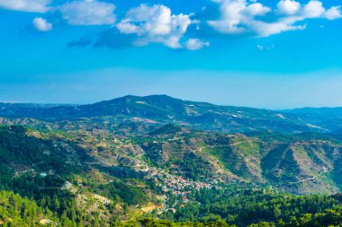 Cypru 'daki Pano Platres köyü.