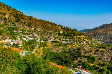 Cypru üzerinde Moutoullas ve Kalopanayiotis köyleri