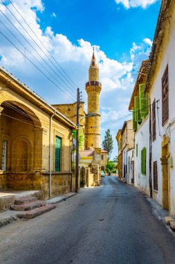 Lefkoşa, Cypru eski şehrin dar sokakta