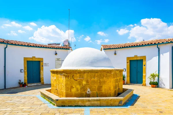 Lefkoşa, Cypru Samanbahce dörtte beyaz evler