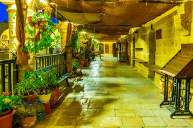 Gece görünümü bir arcade, Lefkoşa, Cypru Buyuk Han