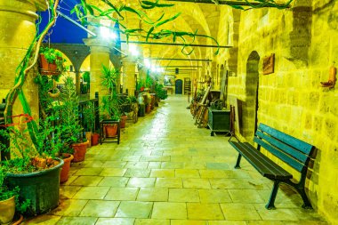 Gece görünümü bir arcade, Lefkoşa, Cypru Buyuk Han