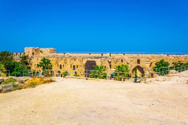 Girne Kalesi Kuzey Cypru yer alan sur