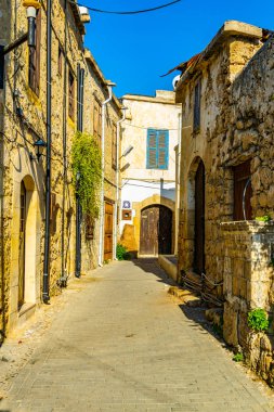 Girne, Cypru eski şehrin dar sokakta