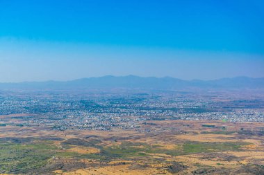 Nicosia/Lefkoşa Buffavento Kalesi: Cypru içinde havadan görünümü