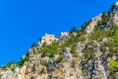 Kuzey Cypru Buffavento Kalesi kalıntıları ediyor