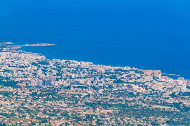 Girne/Girne Buffavento Kalesi: Cypru içinde havadan görünümü