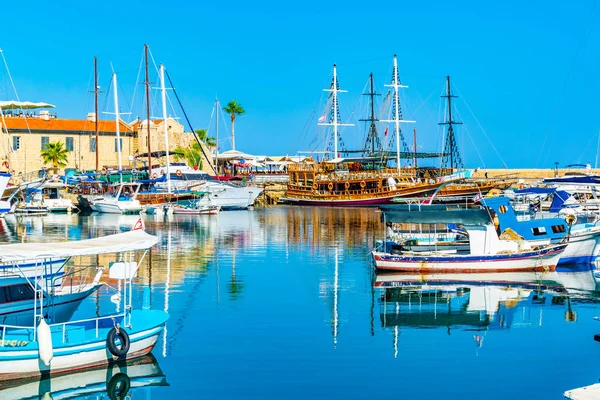 Vista Puerto Kyrenia Girne Durante Soleado Día Verano Jalá —  Fotos de Stock