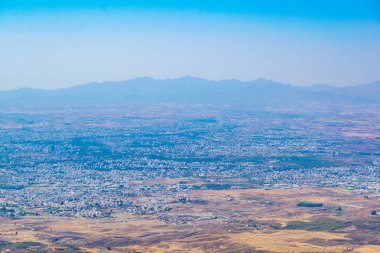 Nicosia/Lefkoşa Buffavento Kalesi: Cypru içinde havadan görünümü
