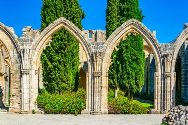 Kuzey Cypru Beylerbeyi Köyü'nde Bellapais Manastırı