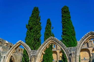 Kuzey Cypru Beylerbeyi Köyü'nde Bellapais Manastırı