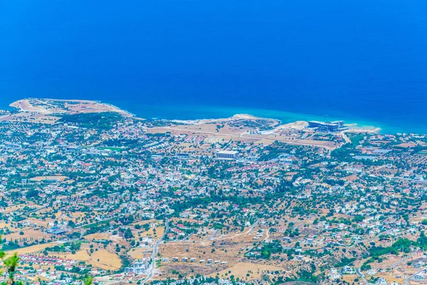 Αεροφωτογραφία Του Ένα Παραθαλάσσιο Χωριό Στη Βόρεια Διέ — Φωτογραφία Αρχείου