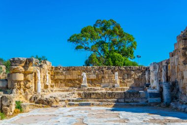 Gazimağusa-Cypru yakınındaki Antik Salamis sit alanı, spor salonu kalıntıları