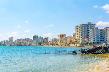Varosia Gazimağusa İlçesi, Cypru otellerde kalıntıları