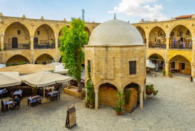Eski bir tüccar otel - büyük görünümünü dönüştürülmüş bir modern turistik, Lefkoşa, Cypru han -