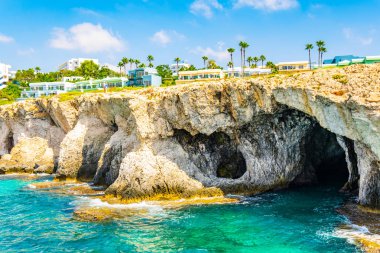 Deniz mağaraları, greco içinde Güney-Doğu cypru kap.