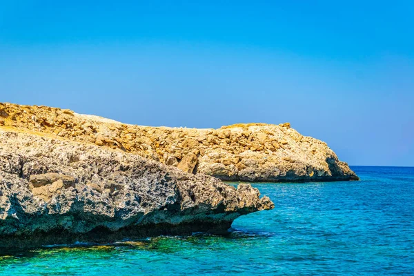 Unfruchtbare Meeresküste Von Kap Greco Auf Cypru — Stockfoto
