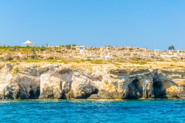 Cape greco adlı deniz mağaralarda Güneydoğu cypru