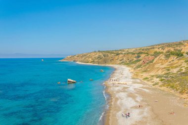 Petra tou Romiou yakınındaki kıyı şeridi ne yazık ki Cypru Aphordite'nın rock