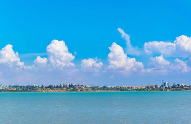 Larnaka yakın Tuz Gölü etrafında bizimkiler yaşar Cypru arkasında görüntülendi?