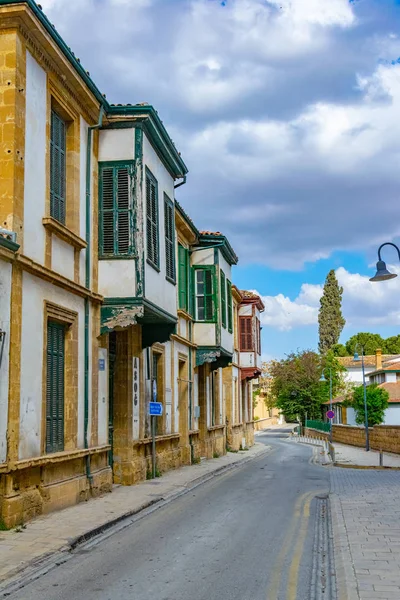 Vista Una Calle Estrecha Centro Histórico Nicosia Jalá — Foto de Stock