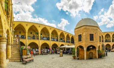 Lefkoşa, Kıbrıs, 29 Ağustos 2017: Eski bir tüccar otel - büyük görünümünü dönüştürülmüş bir modern turistik, Lefkoşa, Cypru han -