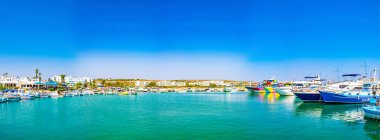 Agia Napa, Kıbrıs, 15 Ağustos 2017: Agia Napa, Cypru turistik limanından görünümünü