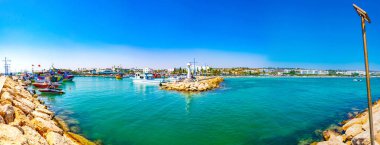 Agia Napa, Kıbrıs, 15 Ağustos 2017: Agia Napa, Cypru turistik limanından görünümünü