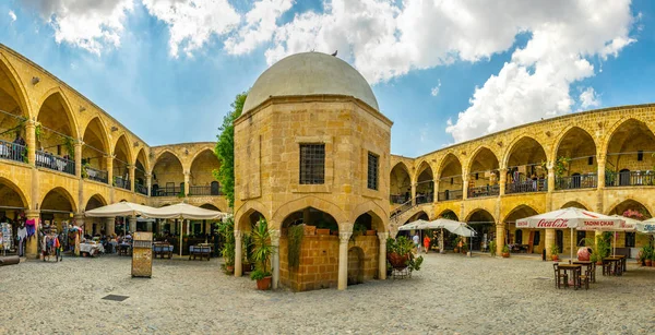 Lefkoşa, Kıbrıs, 29 Ağustos 2017: Eski bir tüccar otel - büyük görünümünü dönüştürülmüş bir modern turistik, Lefkoşa, Cypru han -