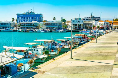 Limasol, Kıbrıs, 16 Ağustos 2017: Eski liman Limasol'da bir canlı turizm alanına Cypru dönüştürdü