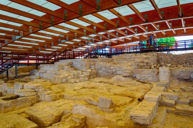 Kourion, Kıbrıs, 17 Ağustos 2017: Eski Kourion, Cypru güzel kat mozaikli eski bir evin kalıntıları