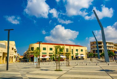 Pafos, Kıbrıs, 18 Ağustos 2017: Pafos modern merkezi Cypru görünümünü