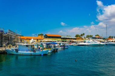 Pafos, Kıbrıs, 18 Ağustos 2017: Paphos, Cypru bir limanda görünümünü