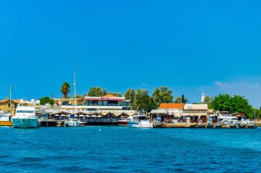 Pafos, Kıbrıs, 18 Ağustos 2017: Paphos, Cypru bir limanda görünümünü