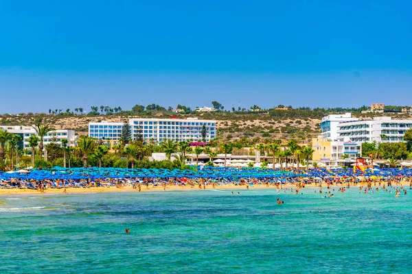 Agia Napa Zypern August 2017 Die Menschen Genießen Einen Sonnigen — Stockfoto