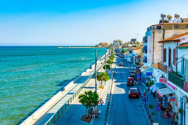 Larnaca Cypern Augusti 2017 Strandpromenaden Larnaca Cypern — Stockfoto